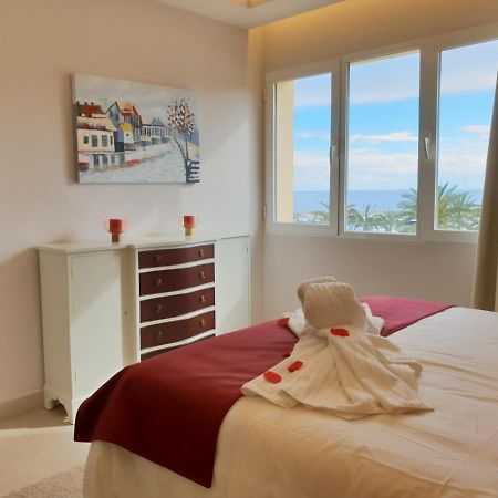 אסטפונה Fantastic Apartment In Front Of The Sea & Marina מראה חיצוני תמונה
