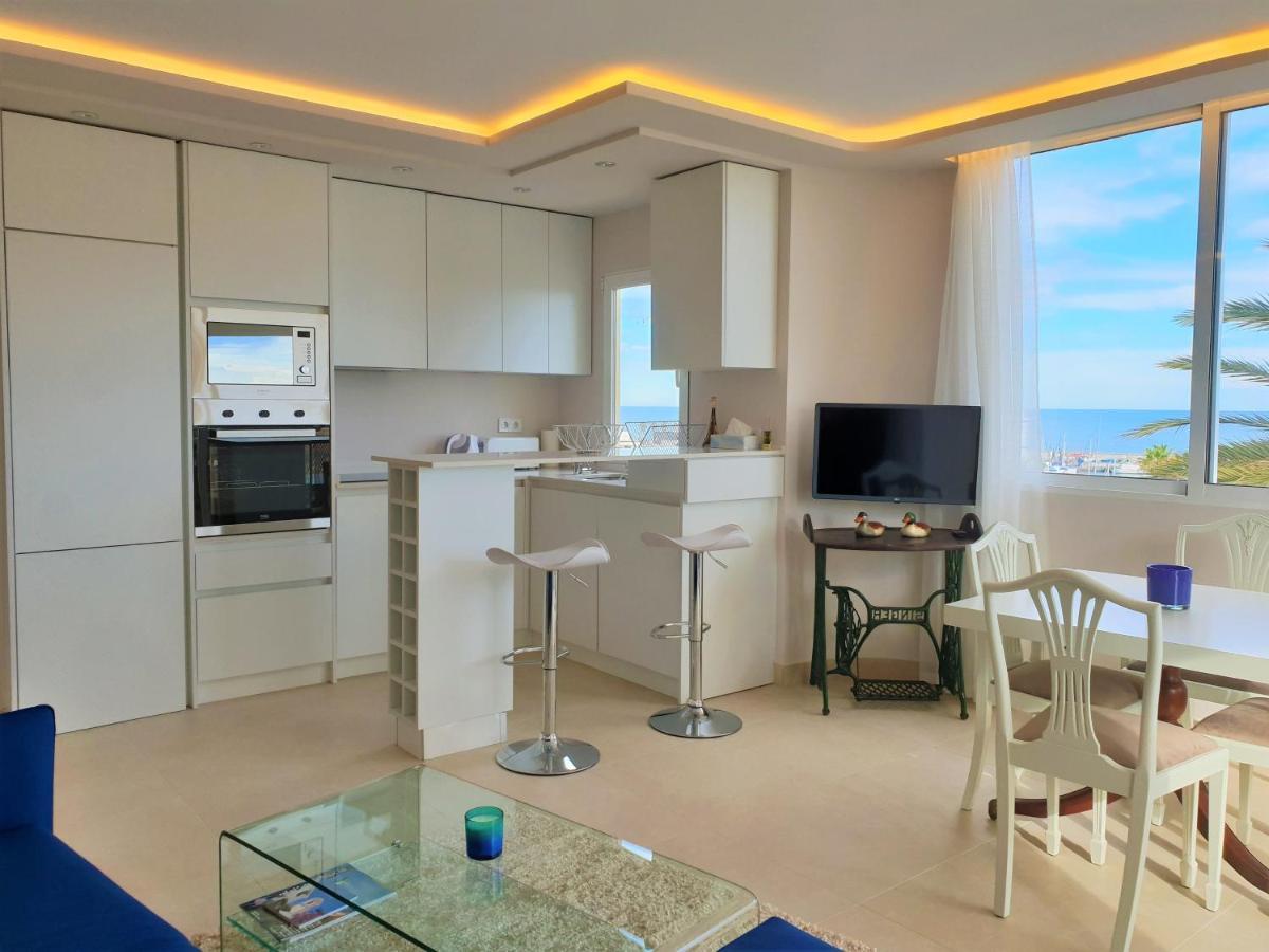 אסטפונה Fantastic Apartment In Front Of The Sea & Marina מראה חיצוני תמונה