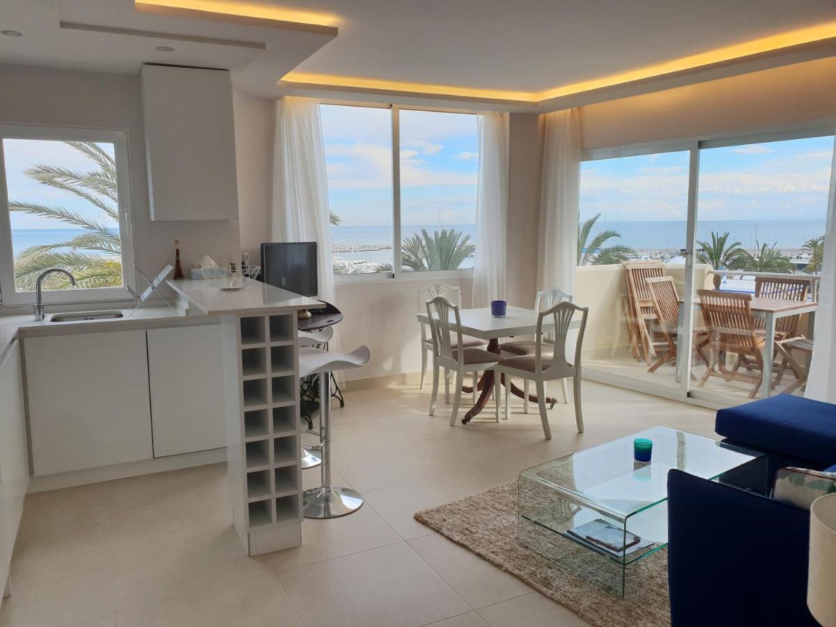 אסטפונה Fantastic Apartment In Front Of The Sea & Marina מראה חיצוני תמונה