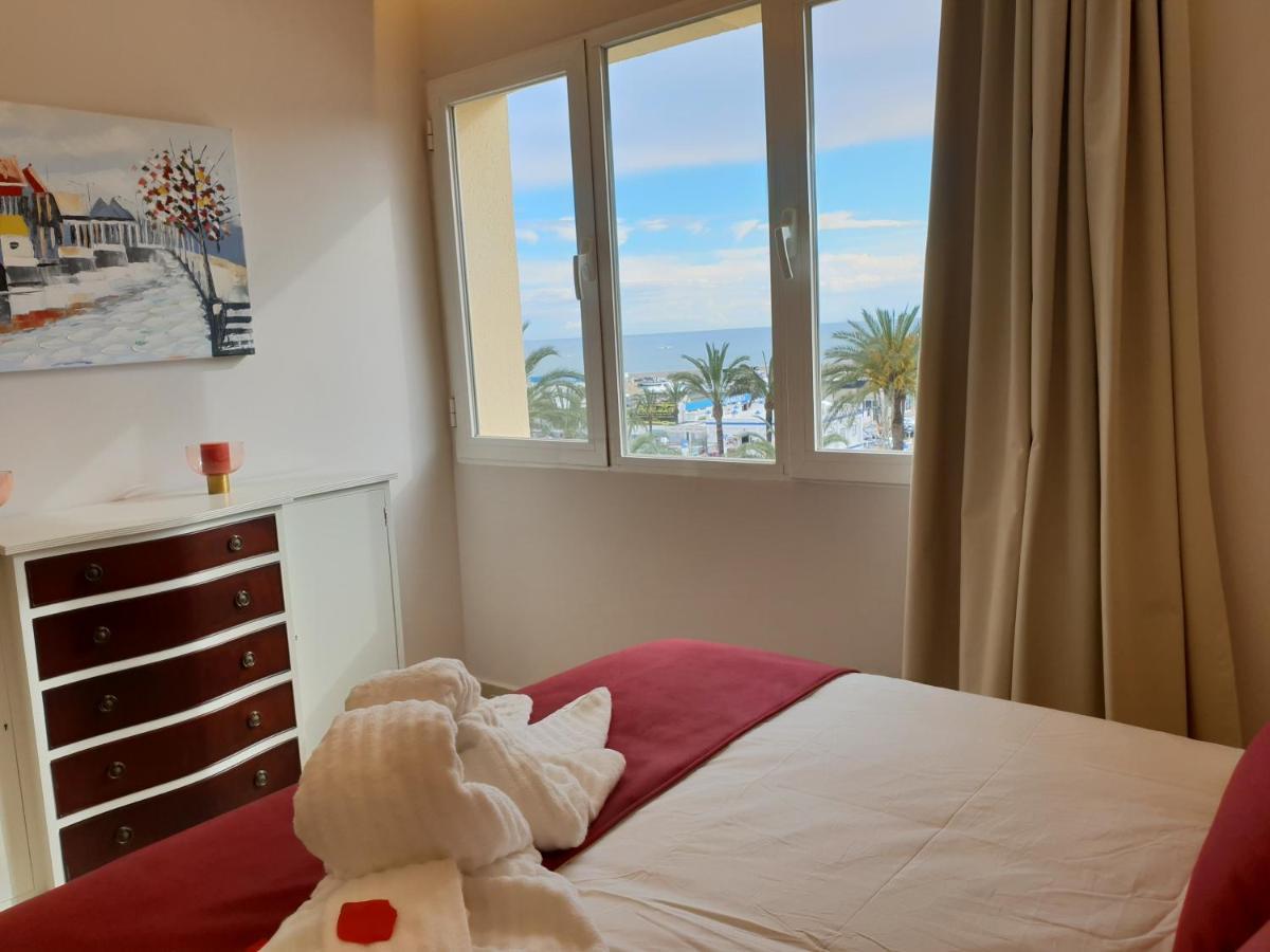 אסטפונה Fantastic Apartment In Front Of The Sea & Marina מראה חיצוני תמונה