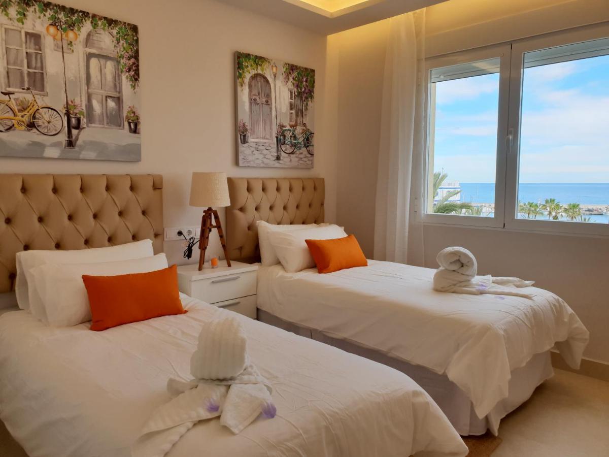 אסטפונה Fantastic Apartment In Front Of The Sea & Marina מראה חיצוני תמונה