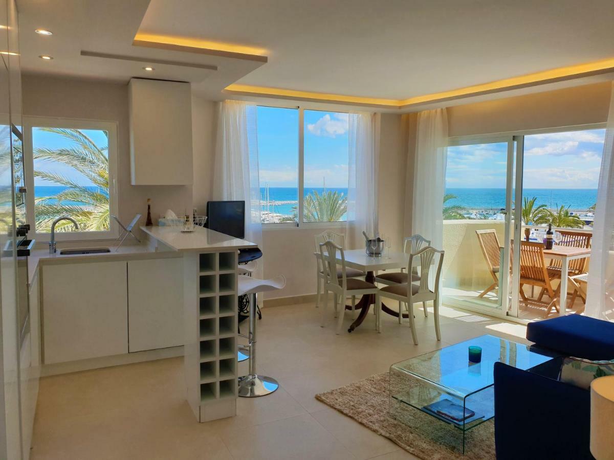 אסטפונה Fantastic Apartment In Front Of The Sea & Marina מראה חיצוני תמונה